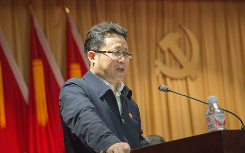 宜化集團召開2019年慶?！拔逡弧眹H勞動節(jié)暨表彰大會(圖12)