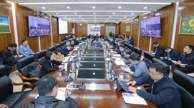 集團(tuán)召開黨委(擴(kuò)大)會議 部署開展深入貫徹中央八項(xiàng)規(guī)定精神學(xué)習(xí)教育(圖1) 集團(tuán)召開黨委(擴(kuò)大)會議 部署開展深入貫徹中央八項(xiàng)規(guī)定精神學(xué)習(xí)教育(圖1)